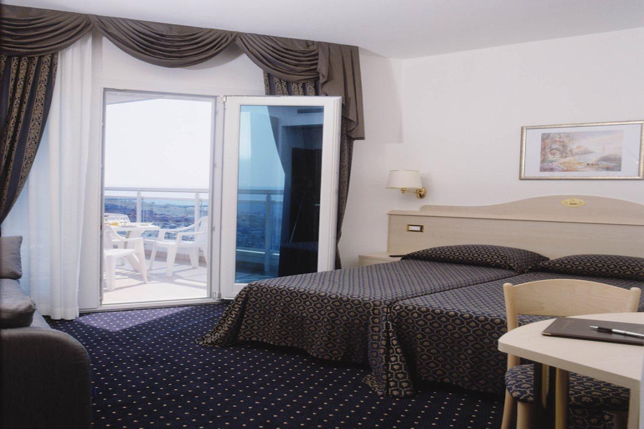Hotel Caravelle&Minicaravelle Lido di Jesolo Luaran gambar